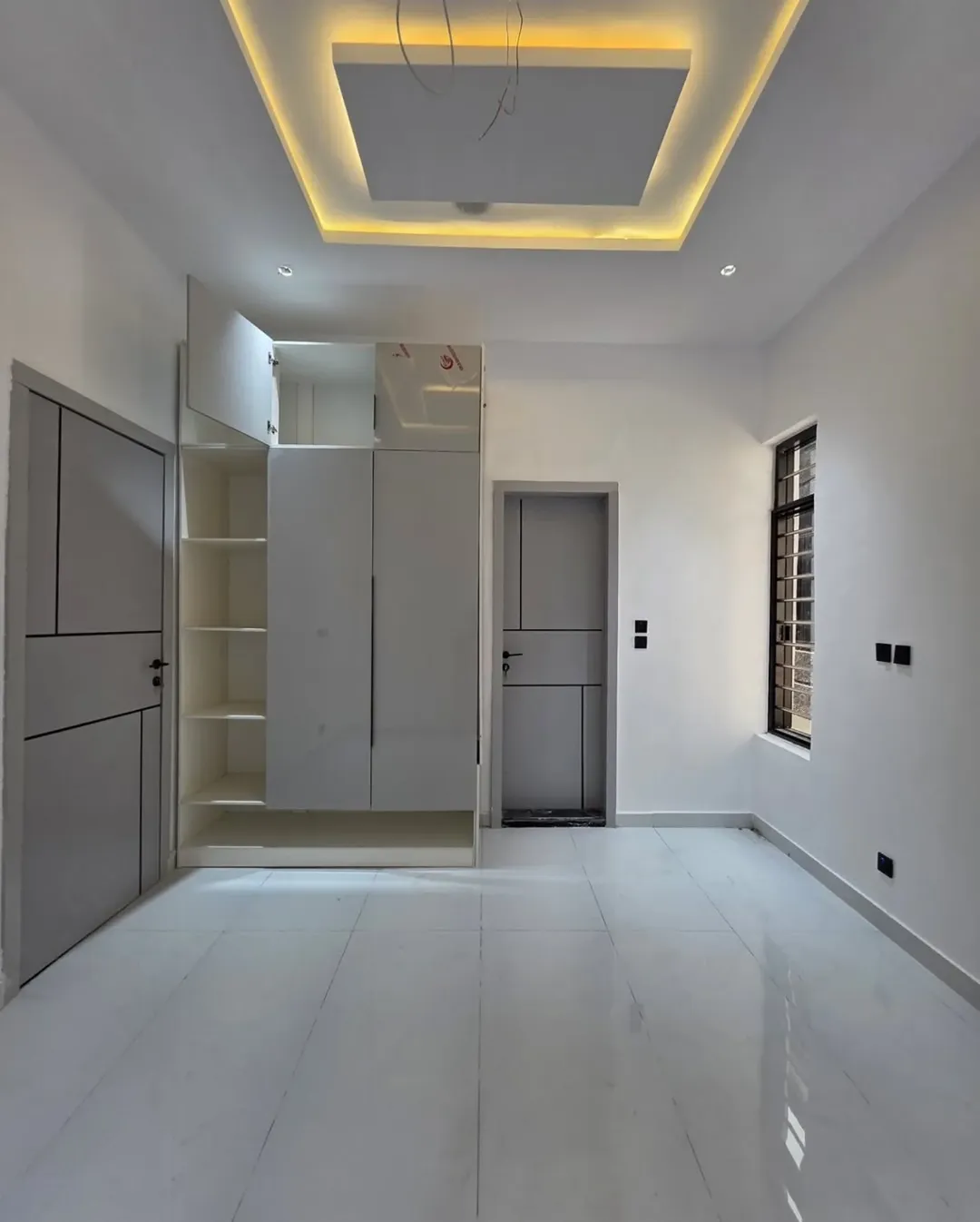 5-Bed Ajah Palace: Pool, Jacuzzi & 24/7 Security