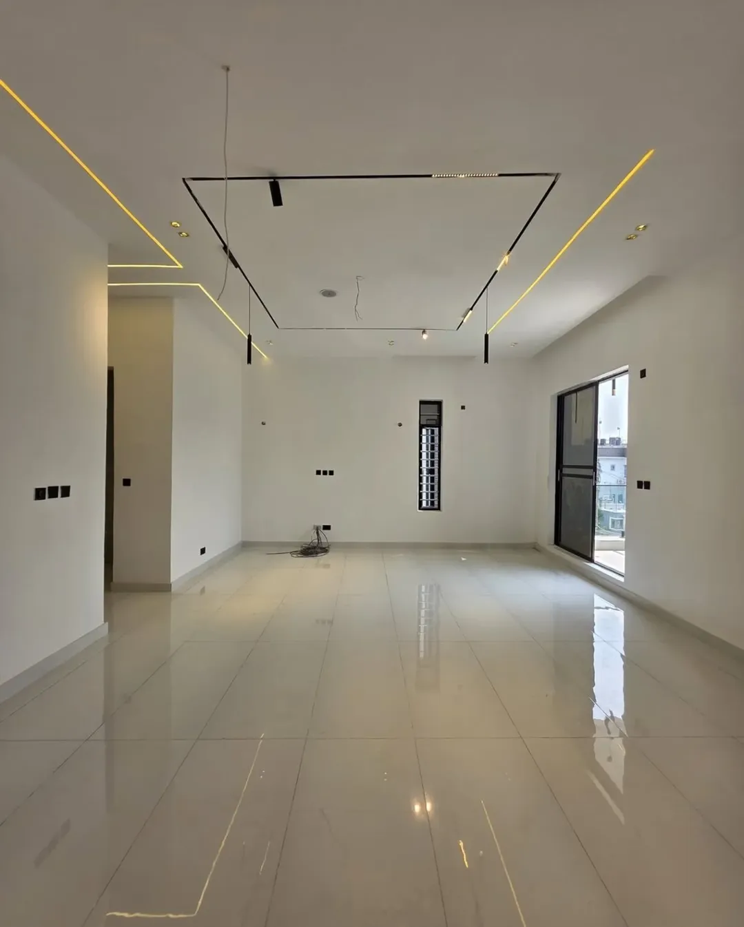 5-Bed Ajah Palace: Pool, Jacuzzi & 24/7 Security