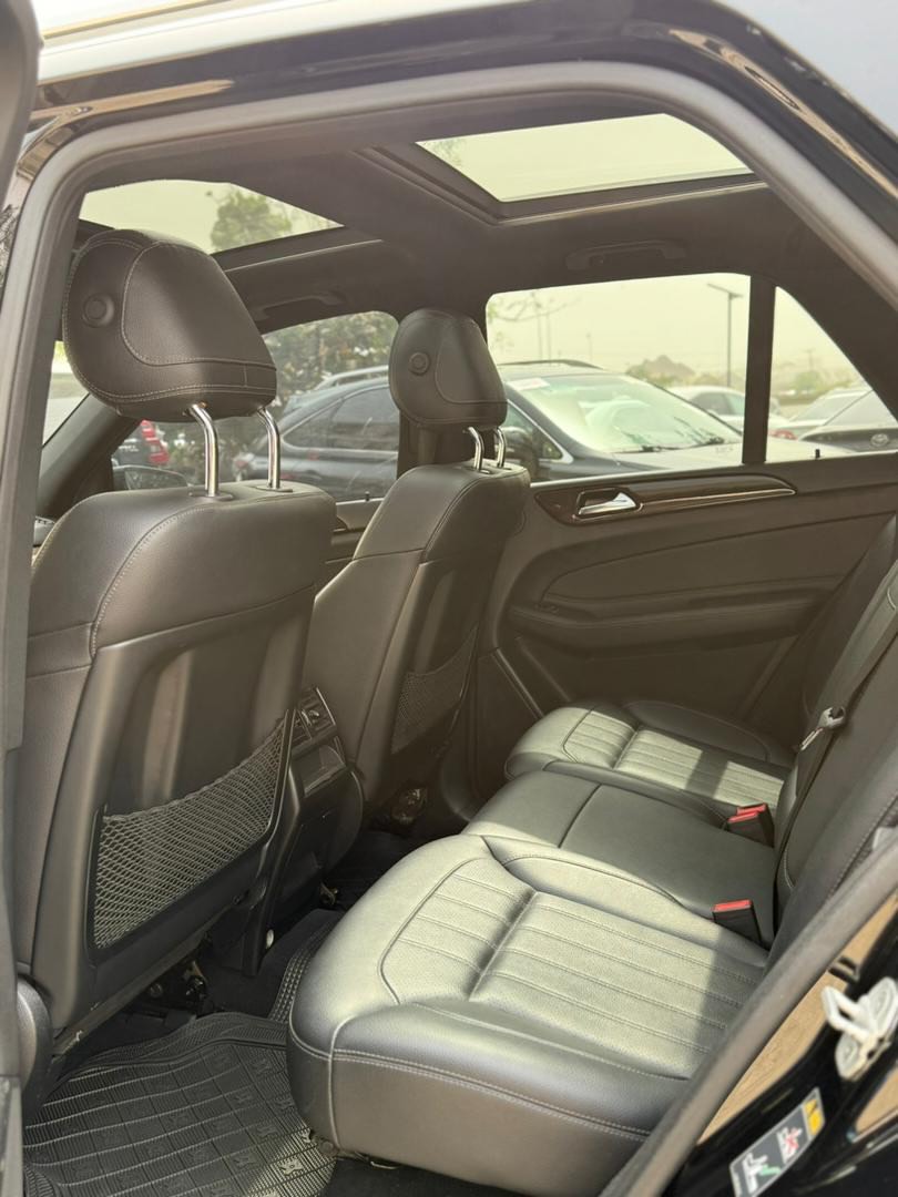 Luxury 2018 Mercedes GLE350: Fully Loaded & Immaculate