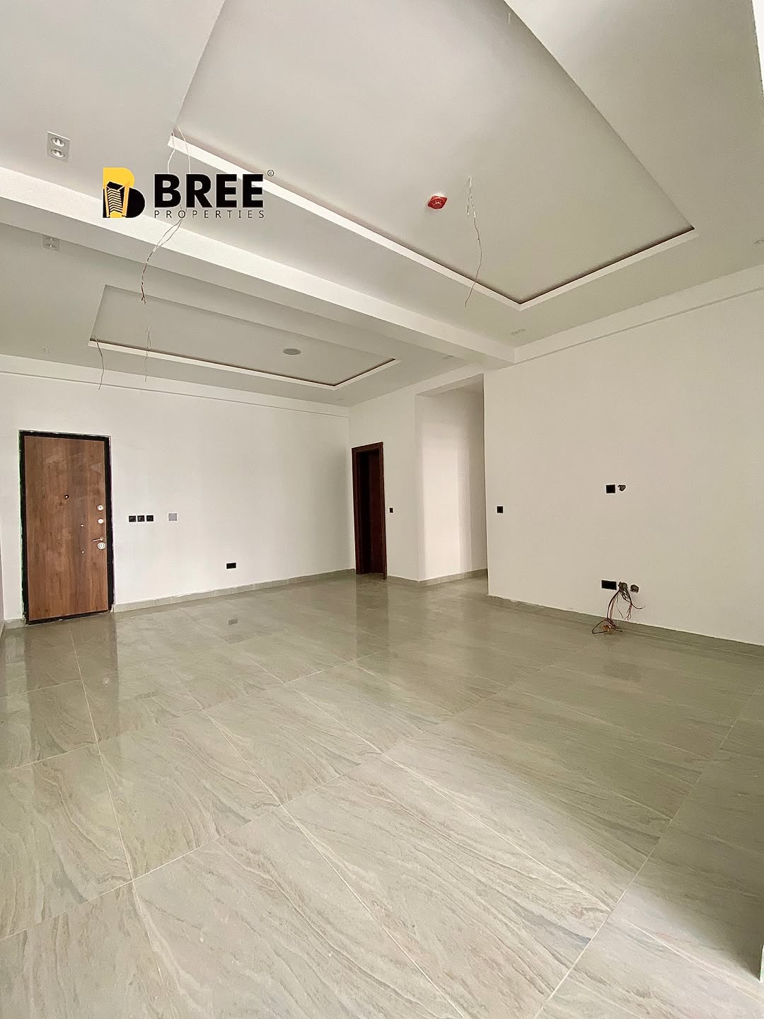 Lekki’s Ultimate 2-Bedroom Oasis with Pool & Gym