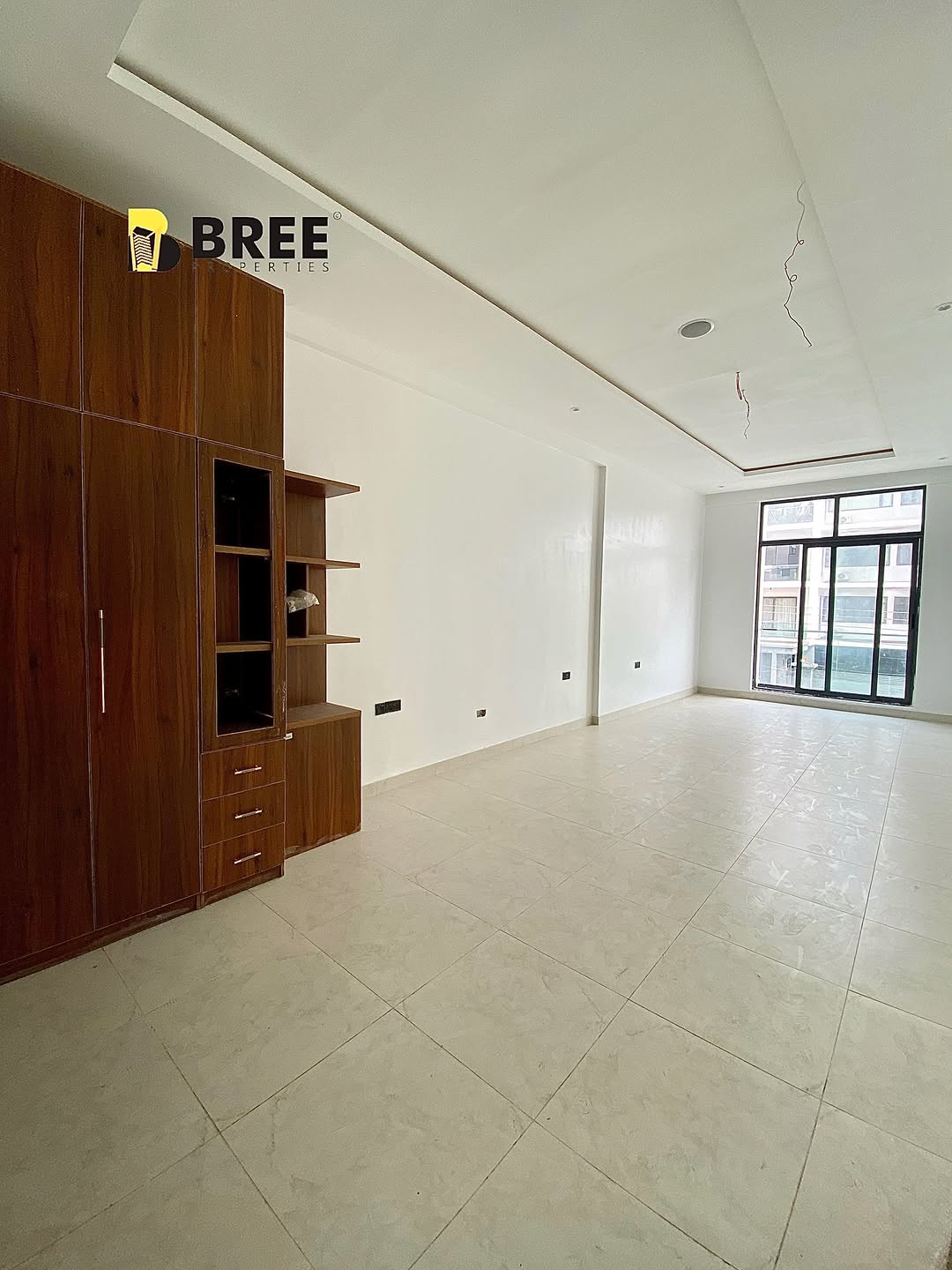 Lekki’s Ultimate 2-Bedroom Oasis with Pool & Gym