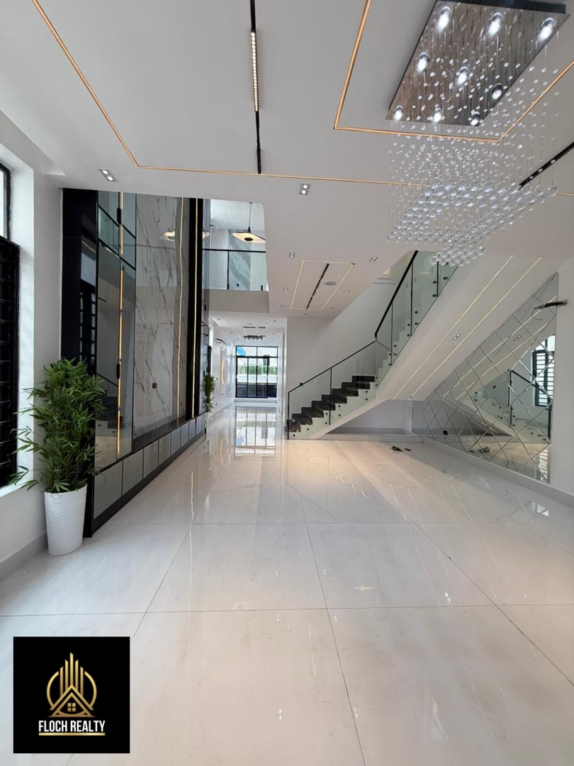 Modern 5-Bed Smart Home with Pool in Lekki