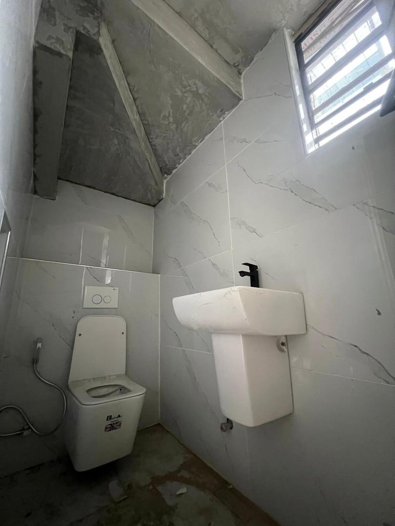 Magodo’s Finest: 4-Bedroom Haven with BQ & Prime Access