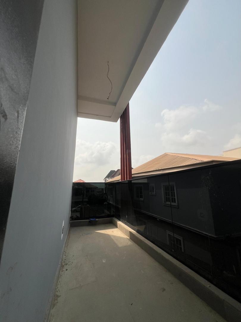 Magodo’s Finest: 4-Bedroom Haven with BQ & Prime Access