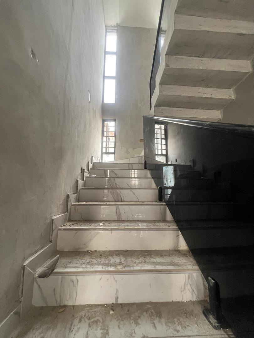 Magodo’s Finest: 4-Bedroom Haven with BQ & Prime Access