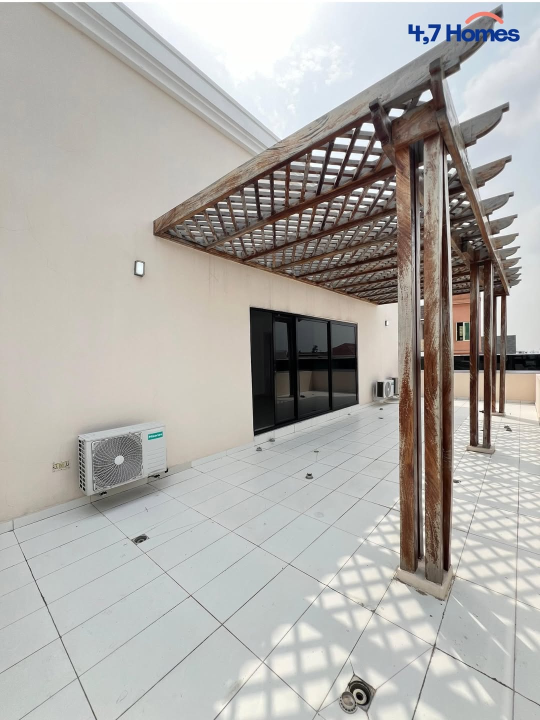 Lekki Phase 1: Your Private 5-Bedroom Sanctuary