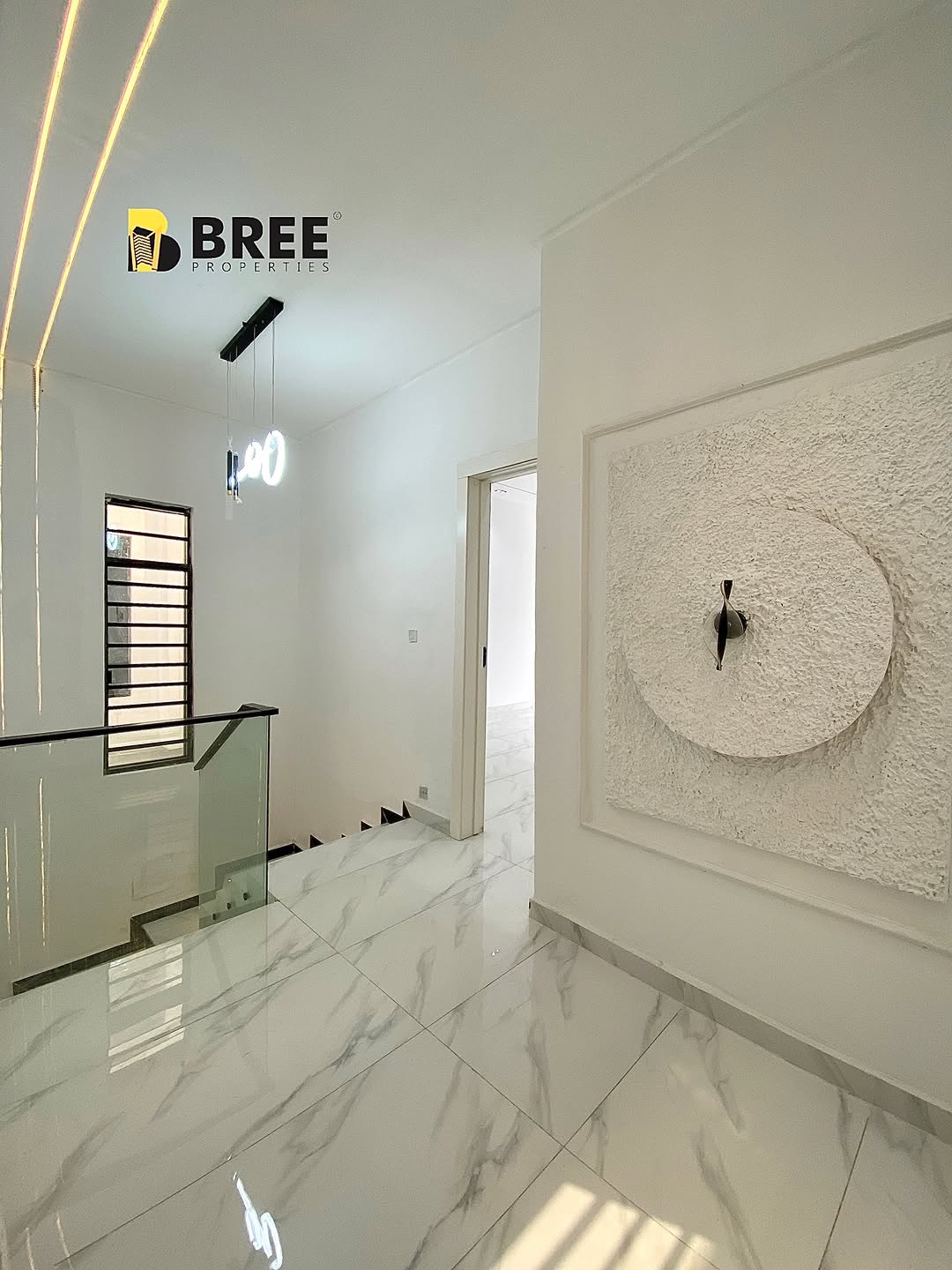 Elegant 5-Bedroom Haven with Pool in Prime Chevron Estate