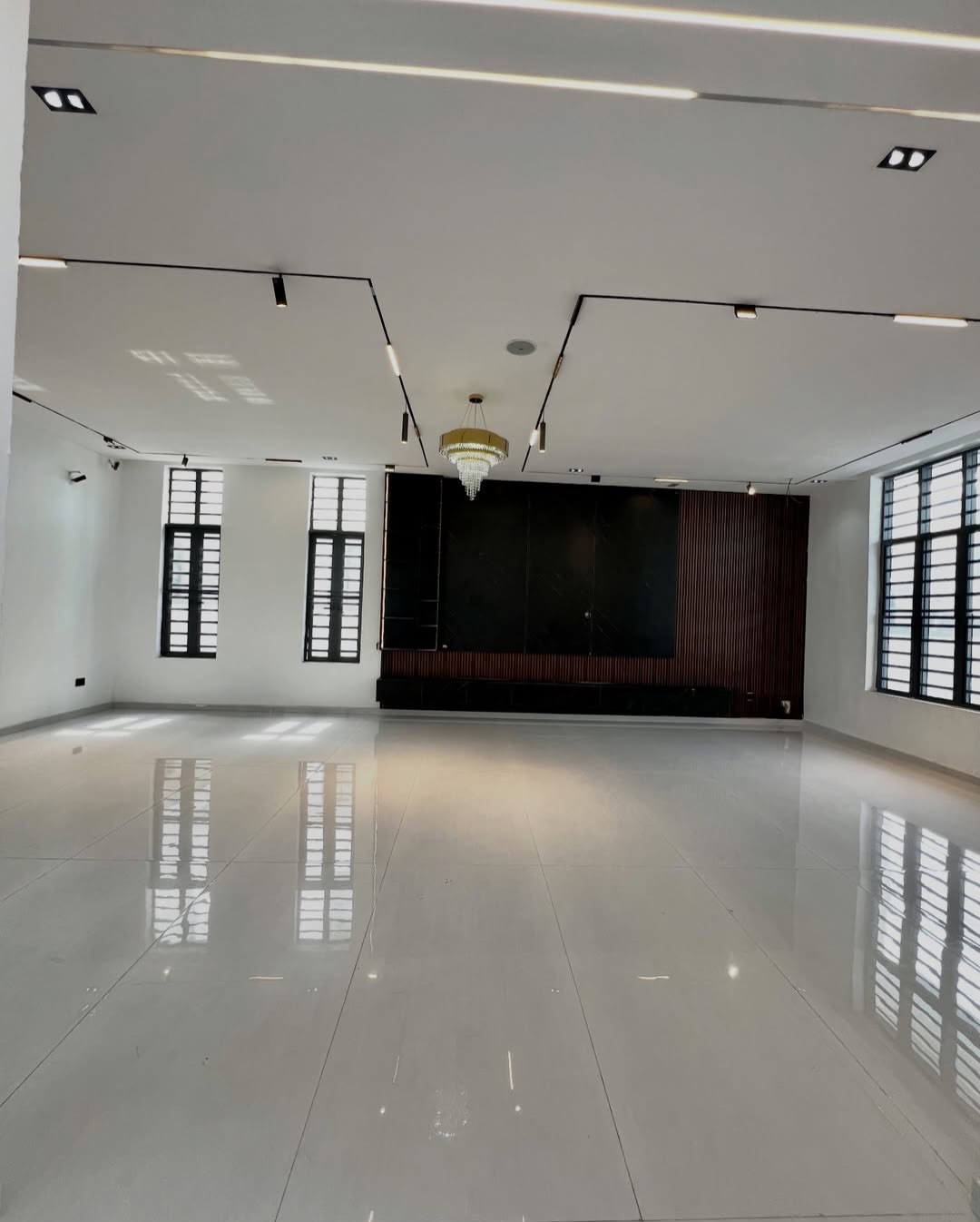 5-Bed Smart Estate Duplex in Chevron | Secure Luxury