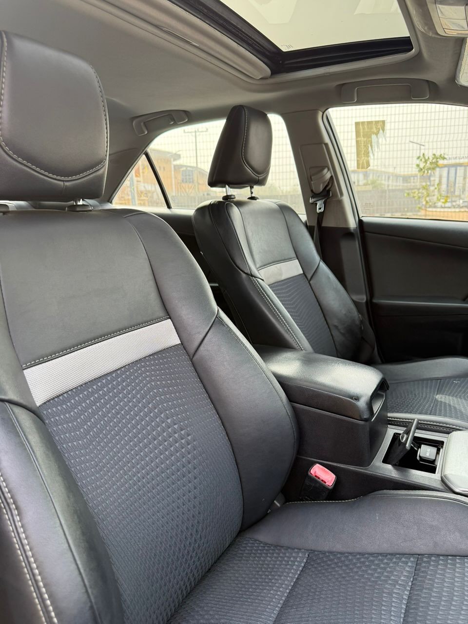 2014 Camry SE: Sunroof, Sporty & Ready for N12.5M