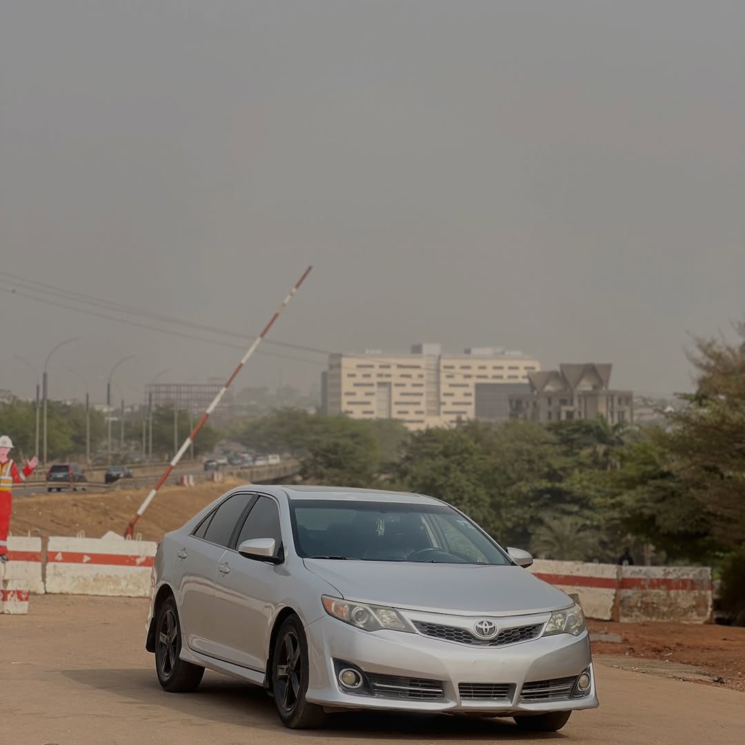 Unbeatable 2013 Camry SE: Luxury & Value in Abuja