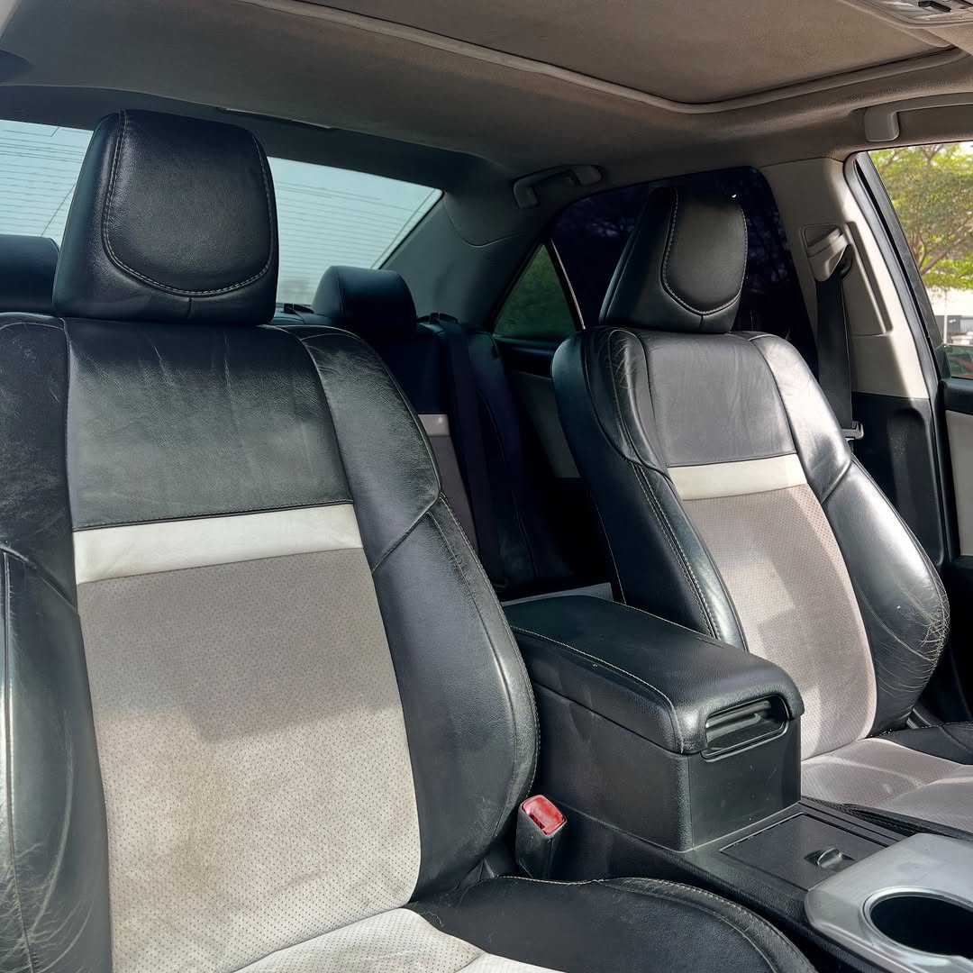 Unbeatable 2013 Camry SE: Luxury & Value in Abuja