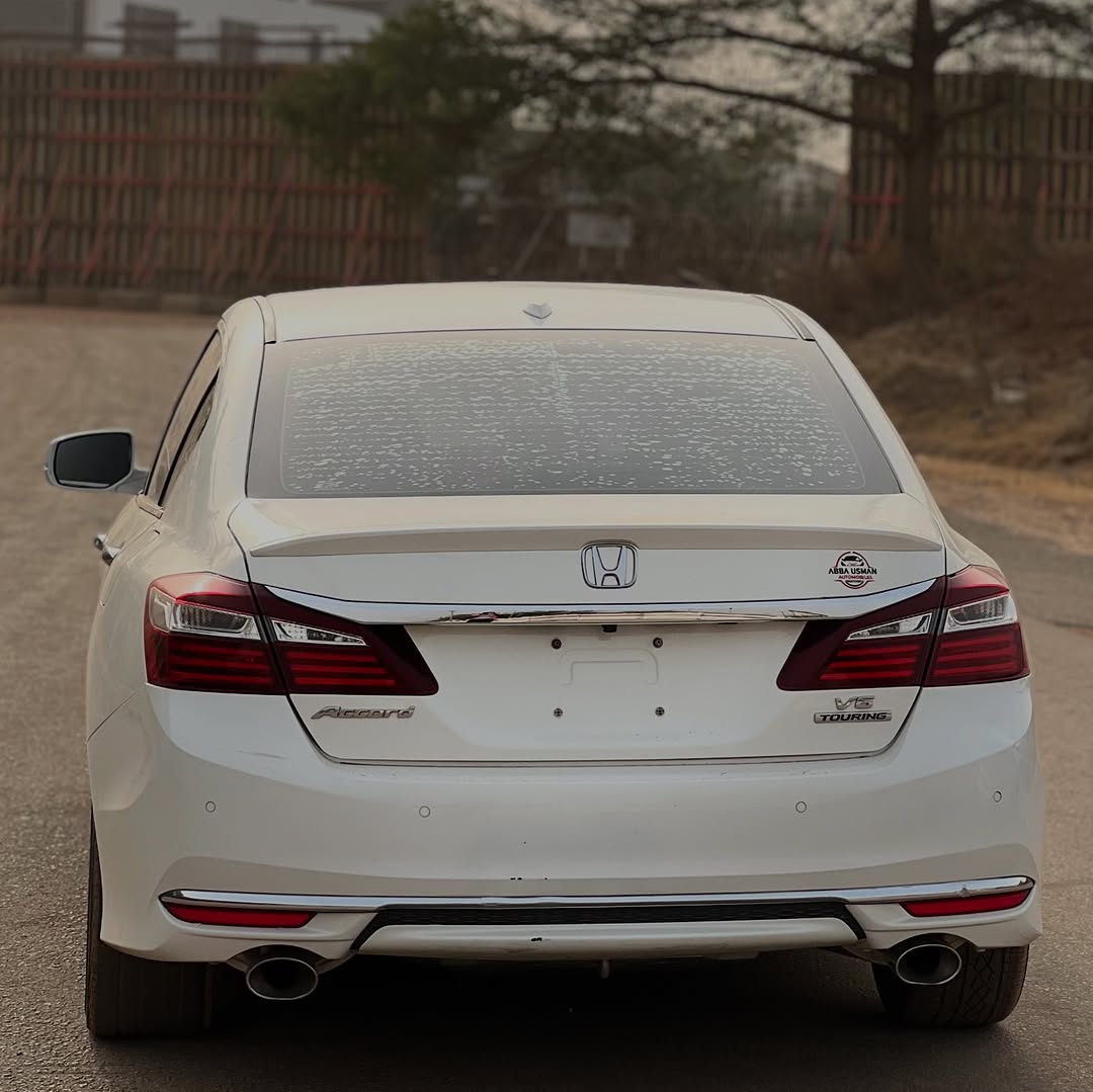 2016 Honda Accord: Unbeatable Value, Impeccably Clean