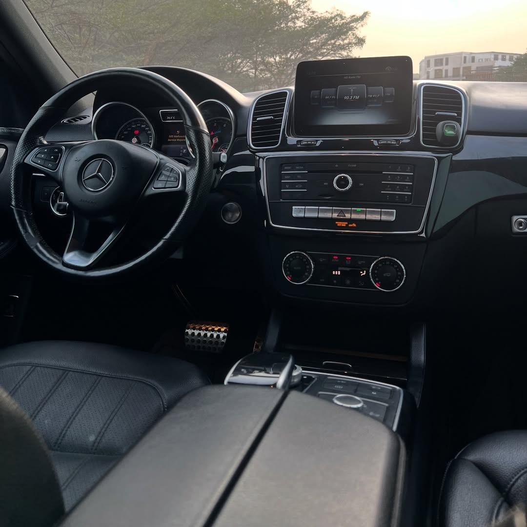 Luxury Redefined: 2018 Mercedes GLE400