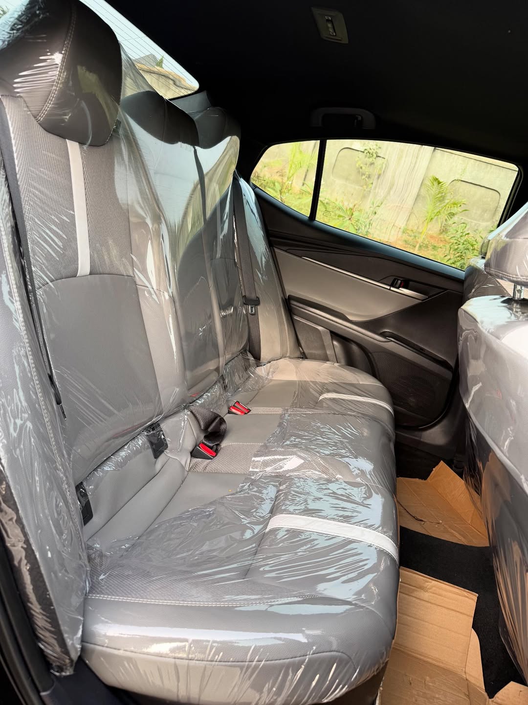 2025 Camry SE: Ultra-Low Miles, Premium Price