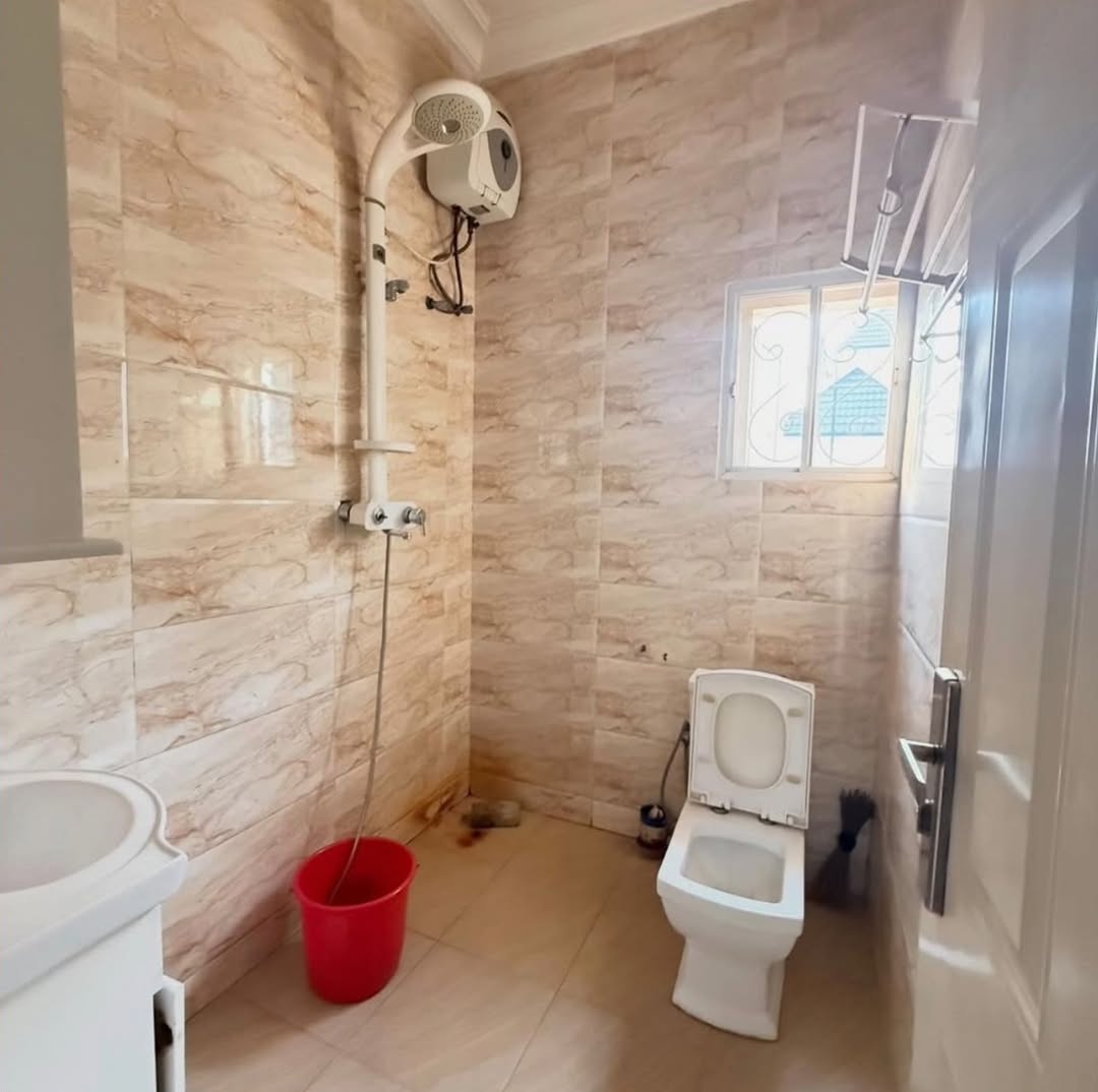 Distress Sale: 4-Bed Bungalow + BQ in Gwarinpa Estate