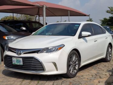 Flawless 2013 Toyota Avalon: Luxury & Power for ₦15.5M