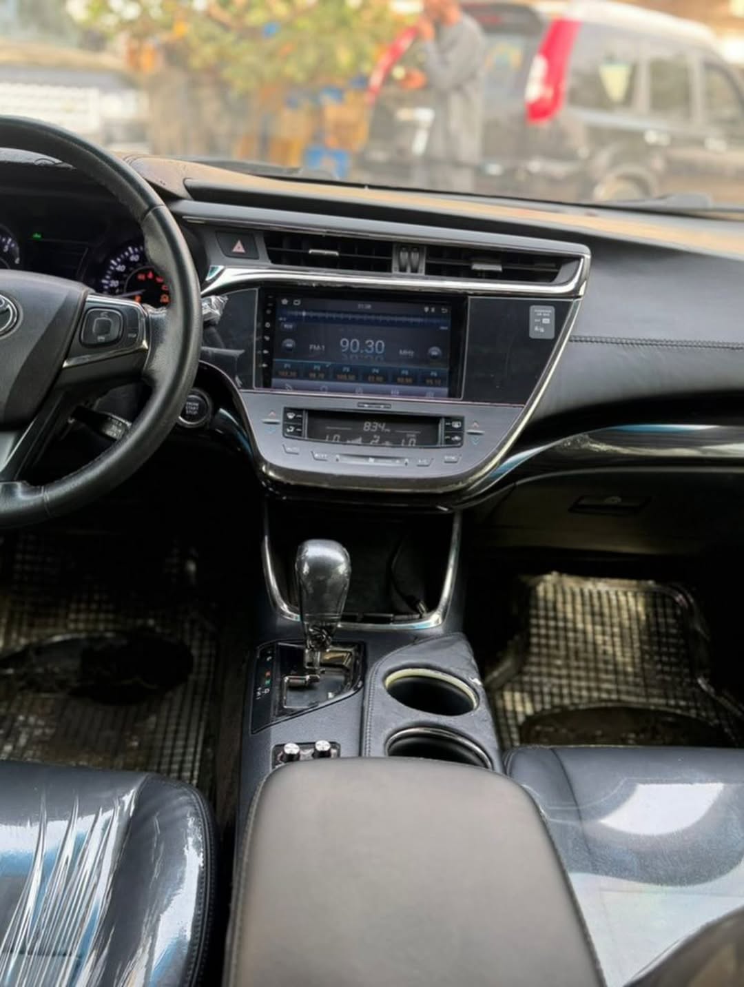 2013 Toyota Avalon XLE: Luxury Upgrades, Spotless & Ready