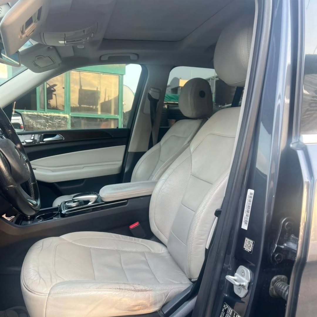 Luxury Loaded 2016 GLE350: Panoramic & Full Options