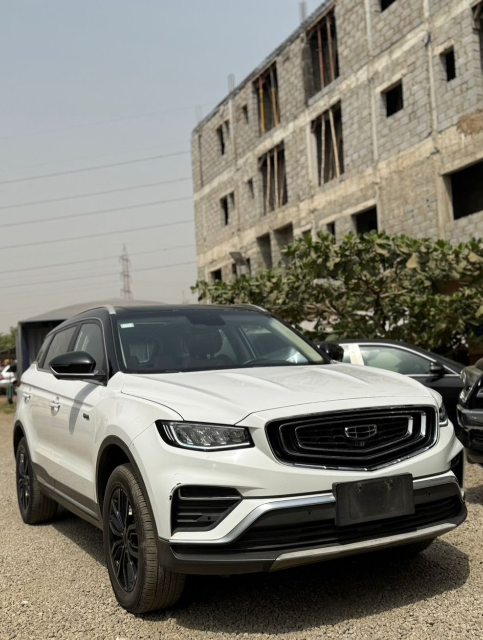 2021 Geely Azkarra: Luxury Tech & Panoramic Views