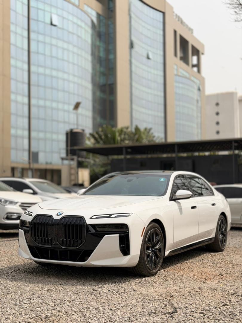 2024 BMW 740i: Near-New Luxury, Just 6k Miles