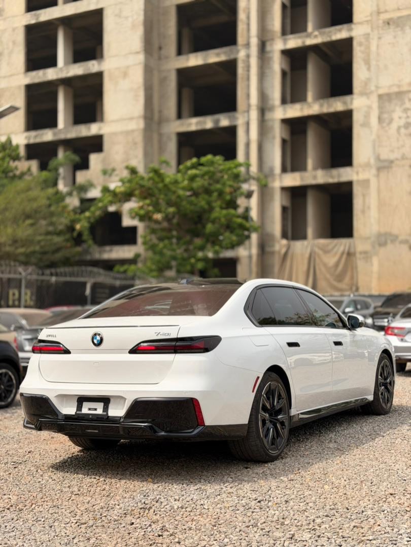 2024 BMW 740i: Near-New Luxury, Just 6k Miles