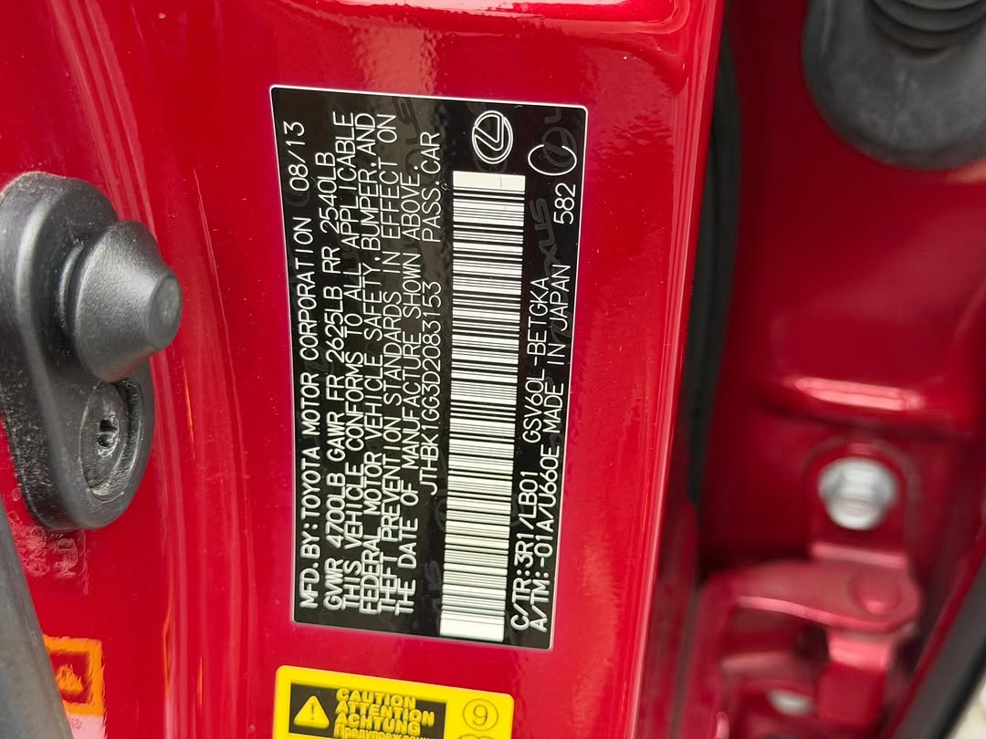 Luxury Lexus ES350: Loaded & Ready to Drive