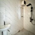 Spacious 2-Bed Ensuite Gem Before Chevron