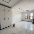 Spacious 2-Bed Ensuite Gem Before Chevron