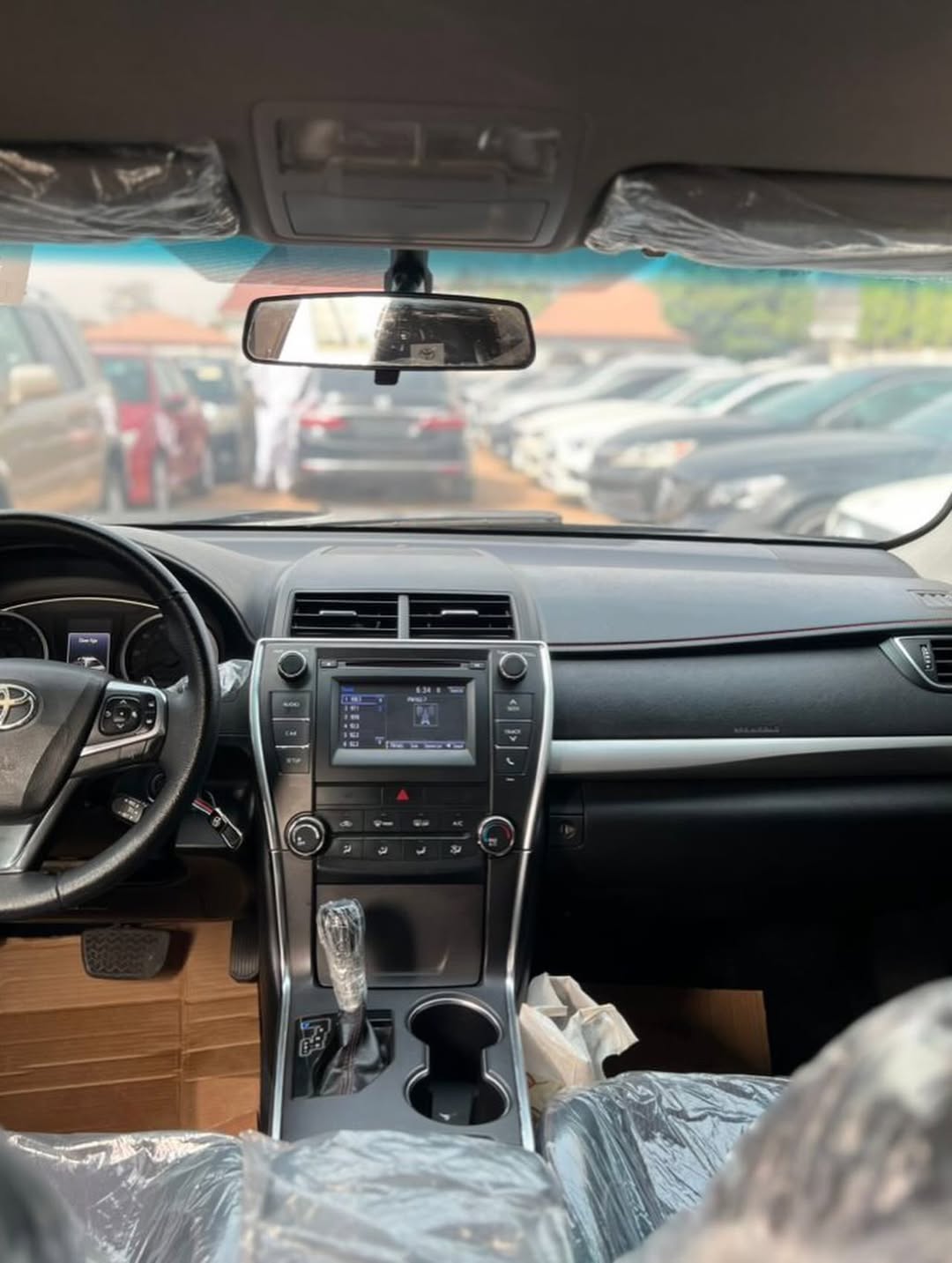 2016 Toyota Camry SE: Duty Paid, Clean Title