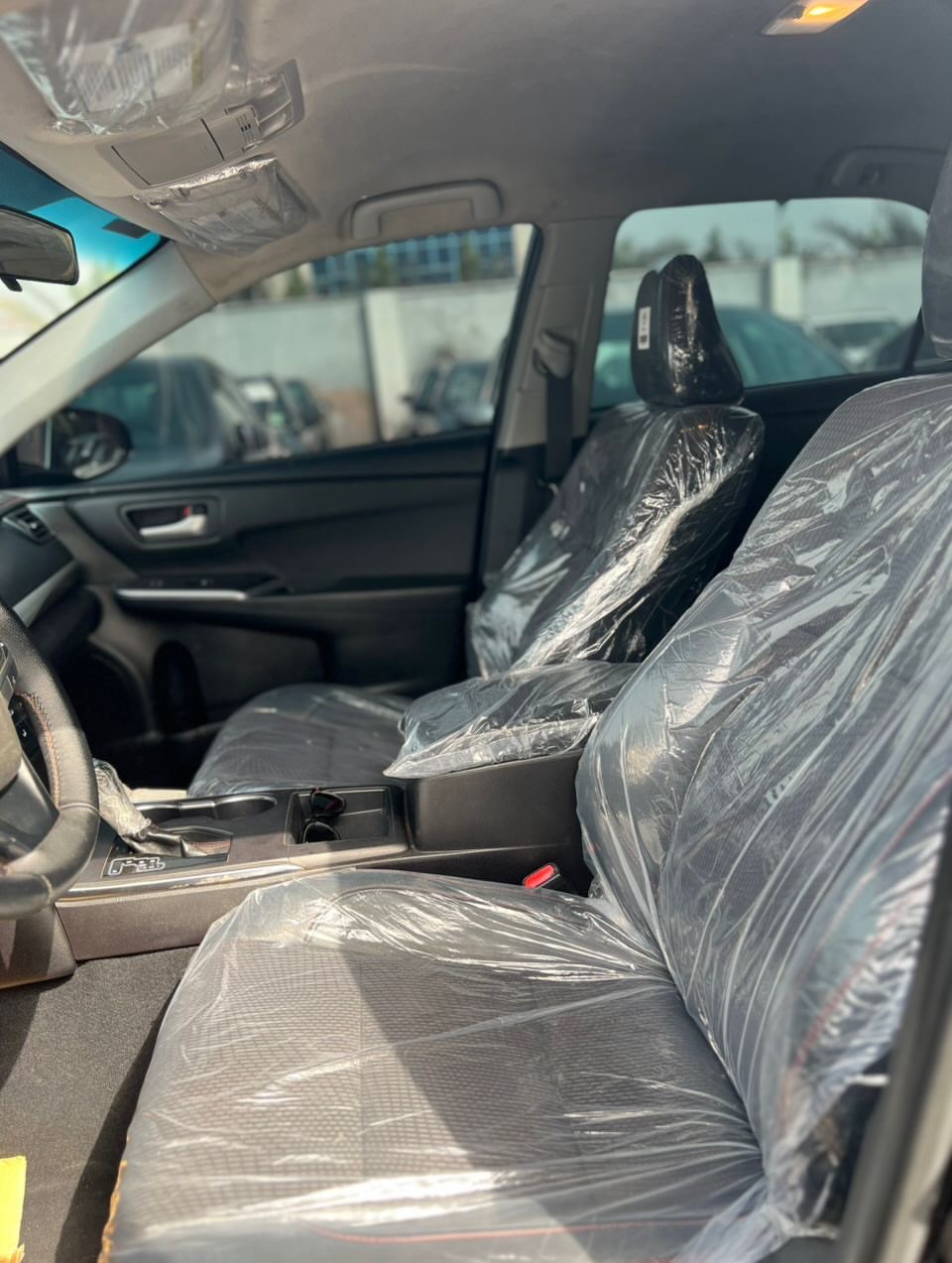 2016 Toyota Camry SE: Duty Paid, Clean Title