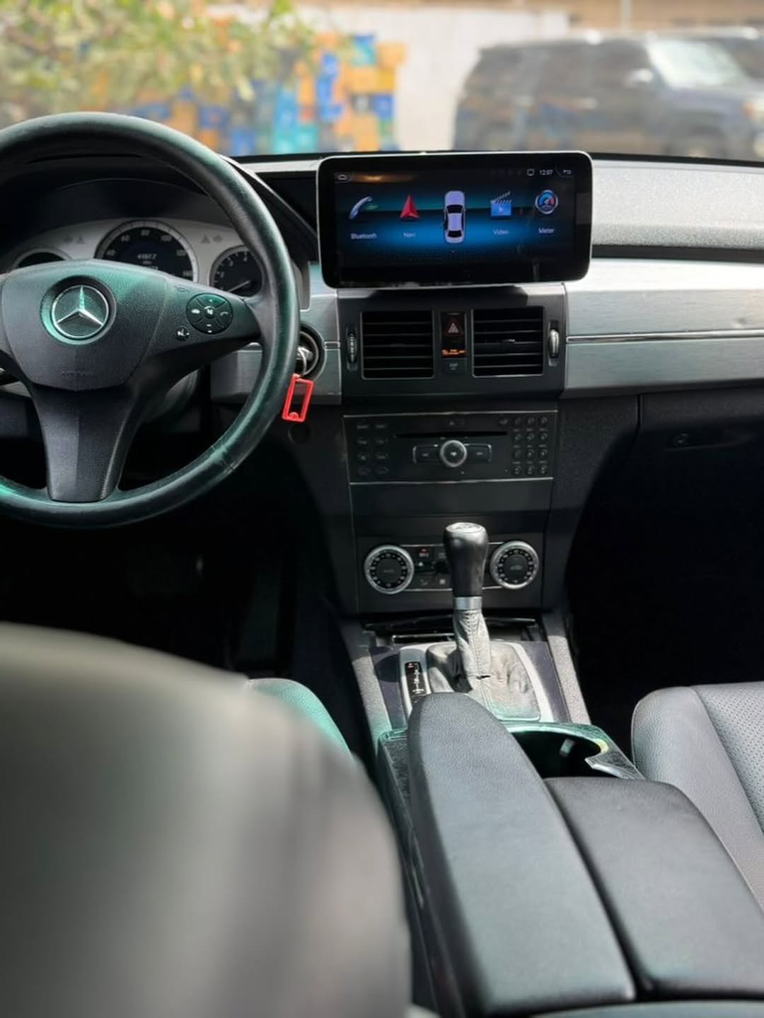 2009 Mercedes GLK350: Luxury SUV, Impeccably Maintained