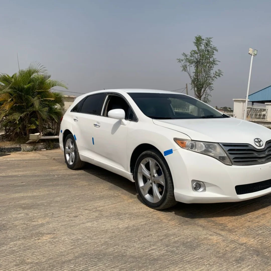 Flawless 2012 Venza: Ready to Drive Now