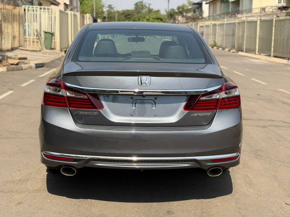 2017 Honda Accord EX-L: Luxury & Value for ₦14.5M