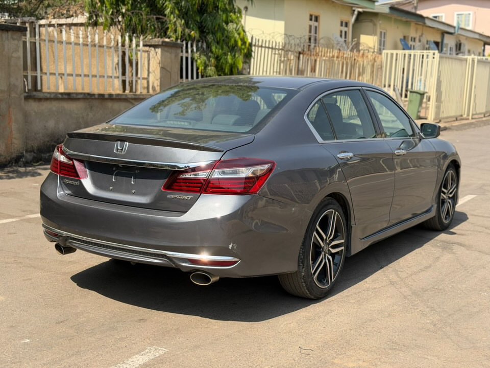 2017 Honda Accord EX-L: Luxury & Value for ₦14.5M