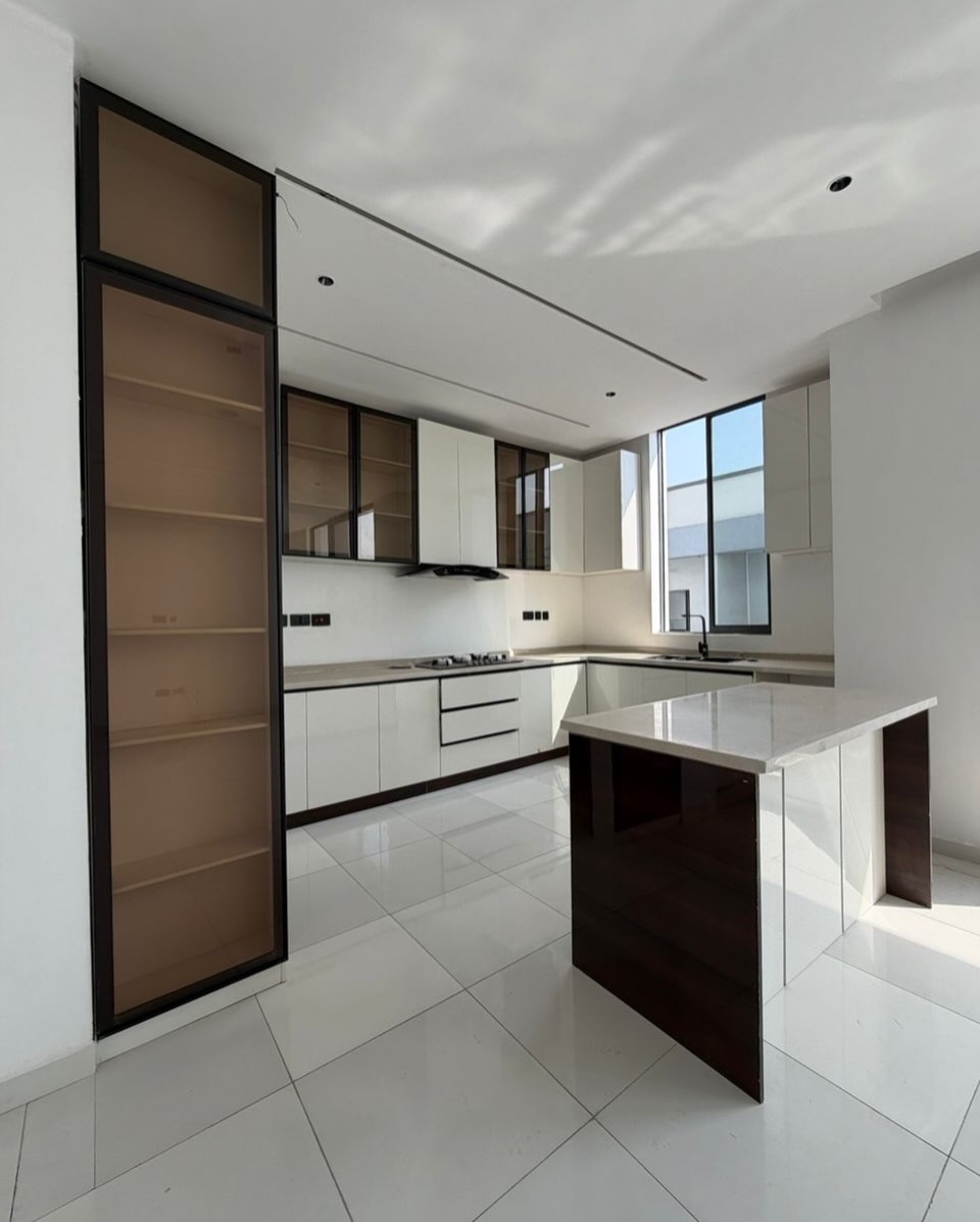 Prime Oniru 2BR with Pool & Gym | ₦290M