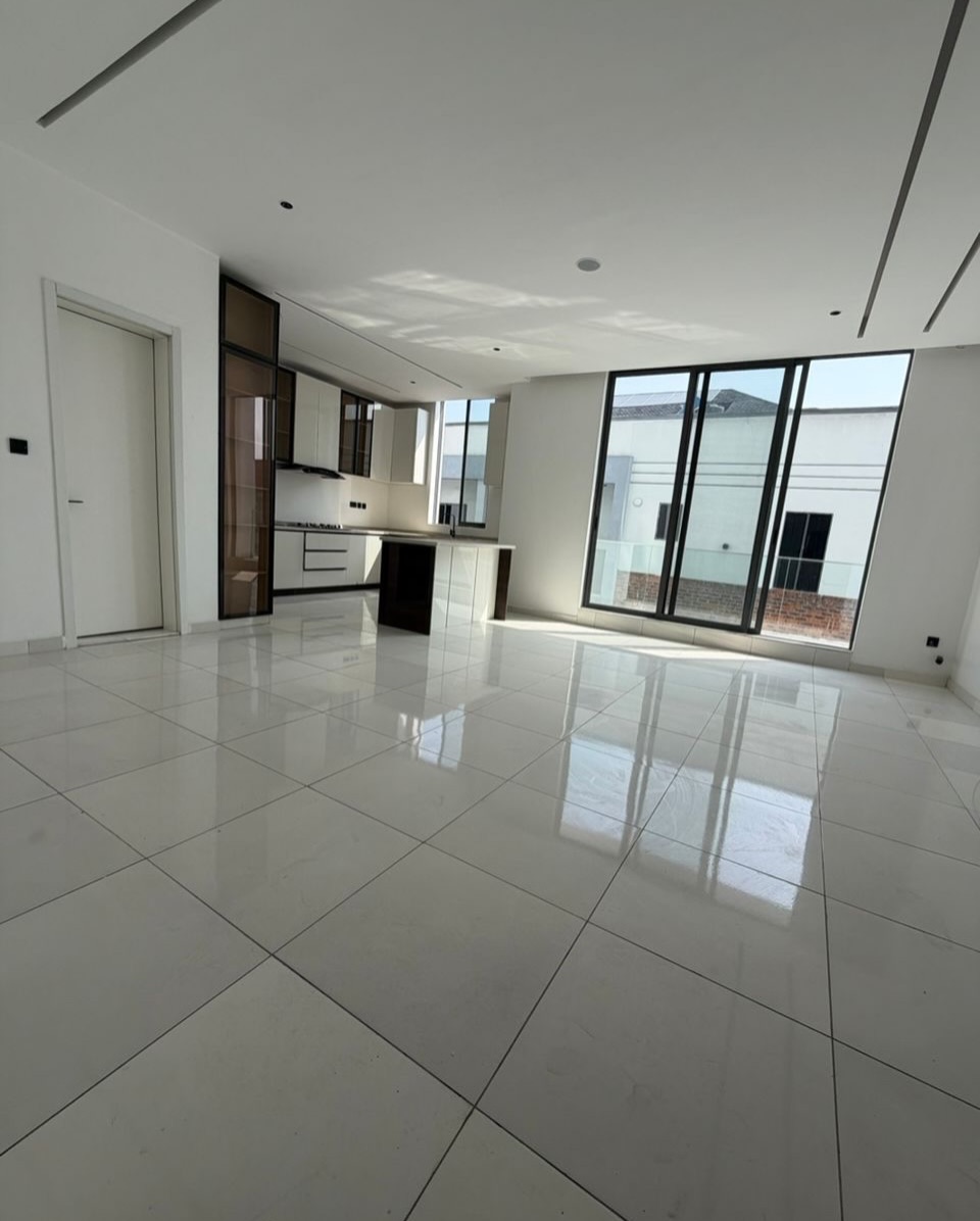 Prime Oniru 2BR with Pool & Gym | ₦290M