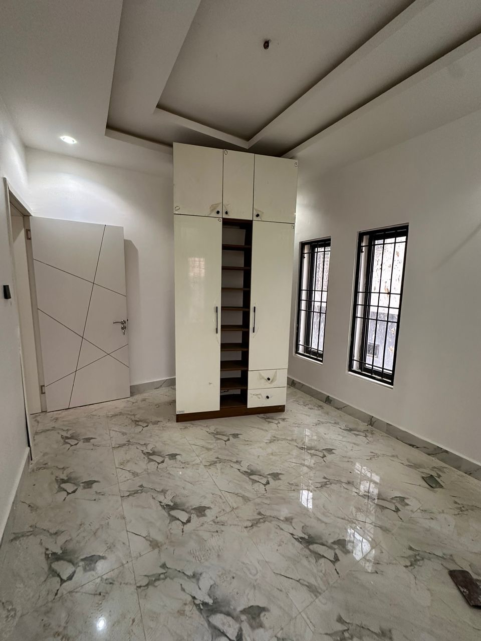 Prime 2-Bed Apartments in Lifecamp | N90M