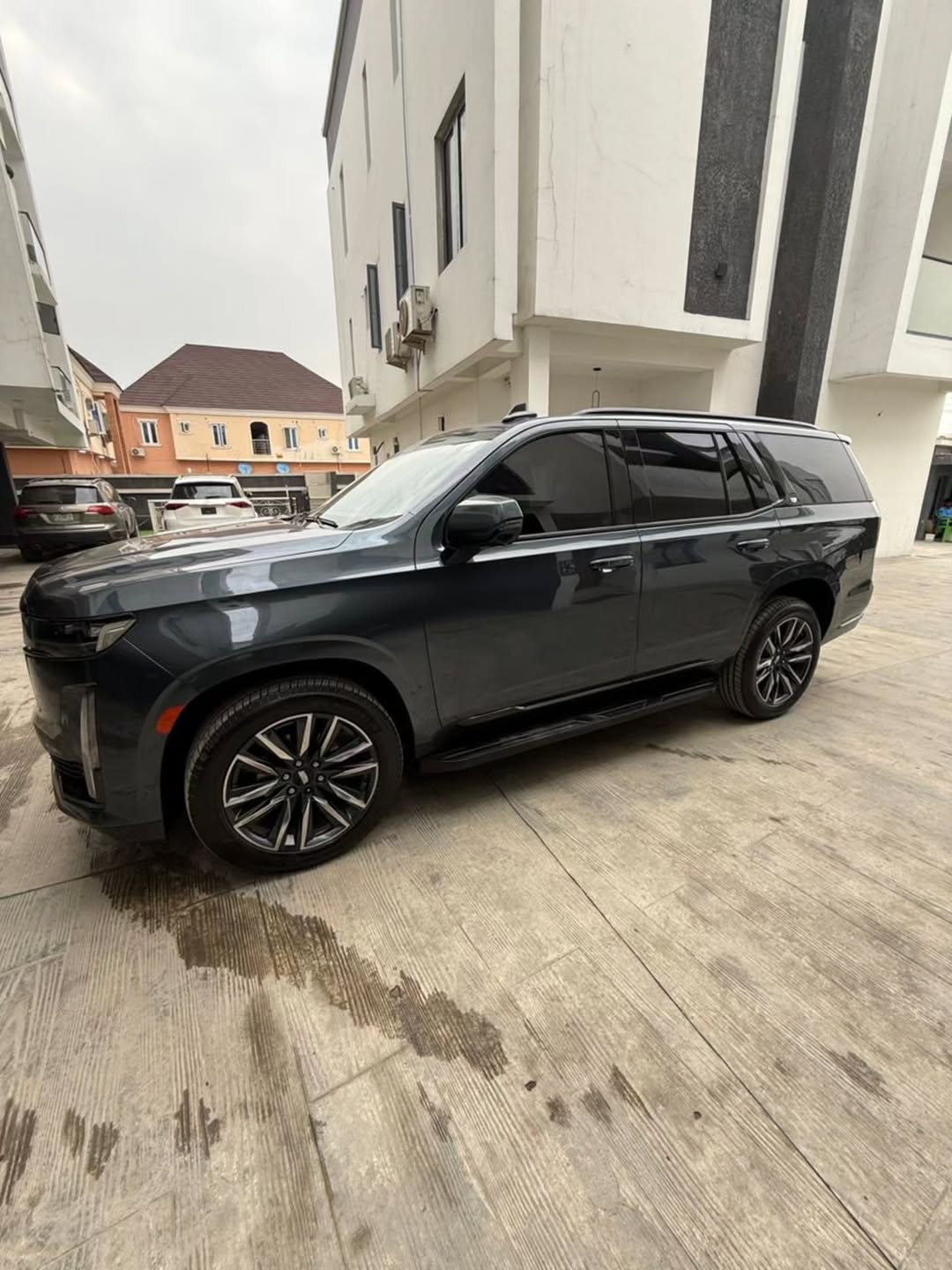 Luxury 2021 Escalade: Immaculate & Ready in Lekki