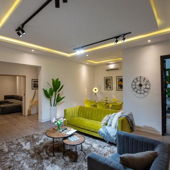 Lekki Oasis: Private Pool & Lake Views