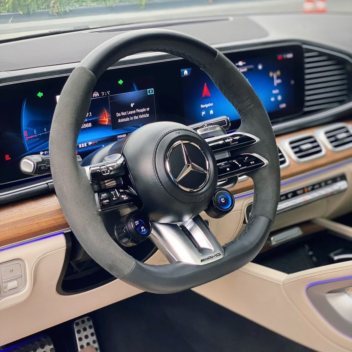 2020 Mercedes GLE350: Duty-Free Luxury & Tech