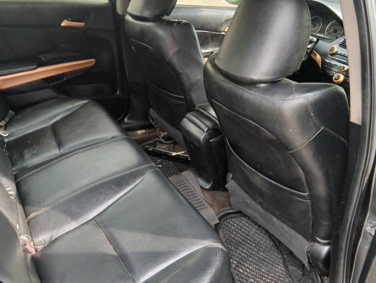 Reliable Honda Accord: Fuel-Efficient & Ready to Drive