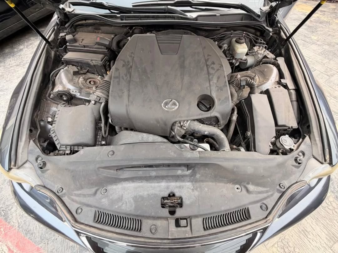 Luxury Lexus IS250: Impeccable 2014, Only ₦17.8M