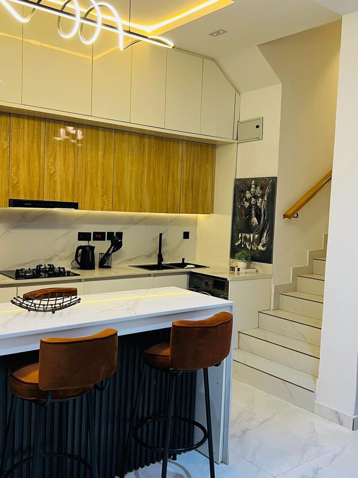Live in Elegance: Alpha’s Open-Plan Haven