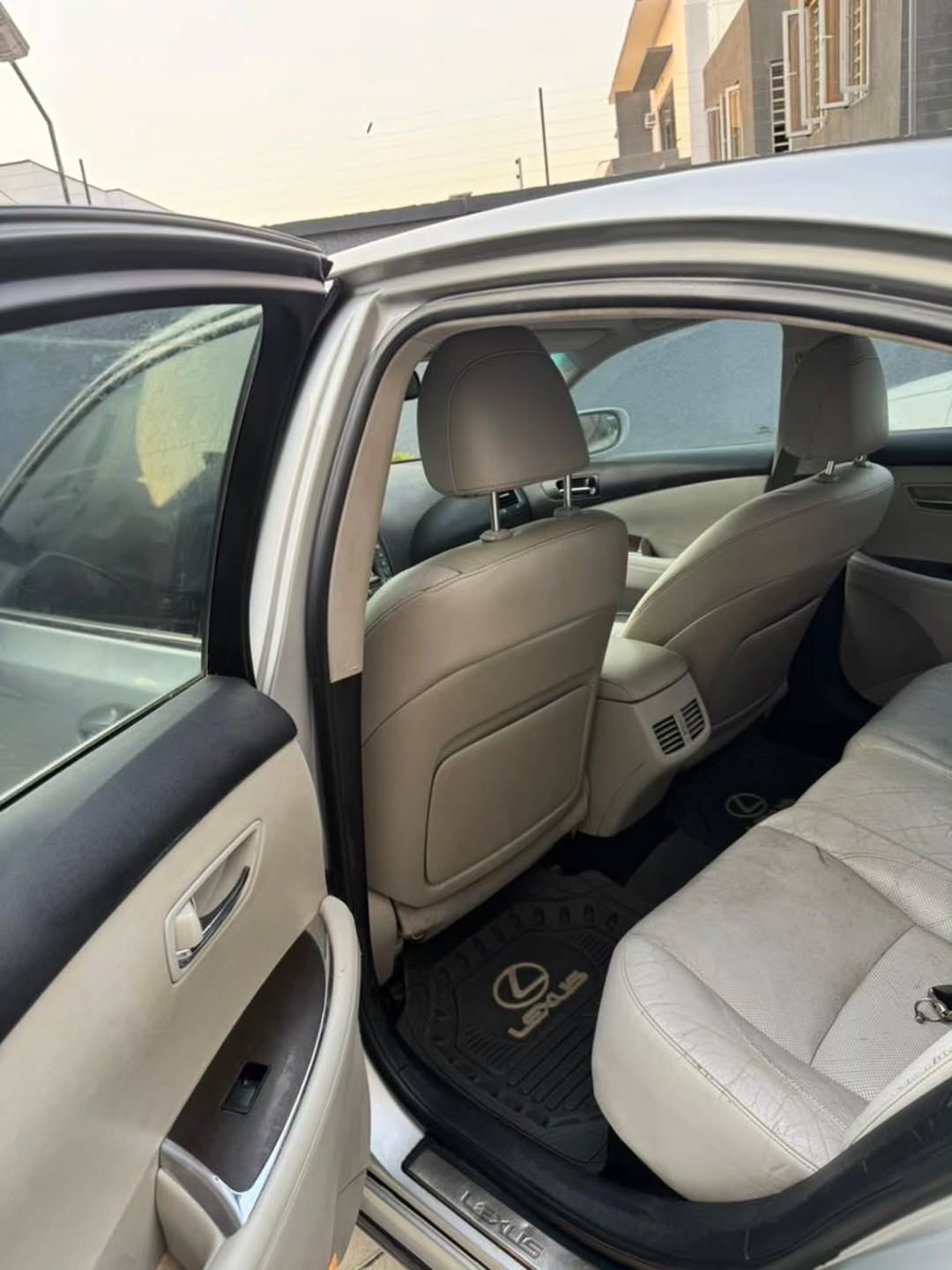 Immaculate 2012 Lexus RX350 – Lagos Ready