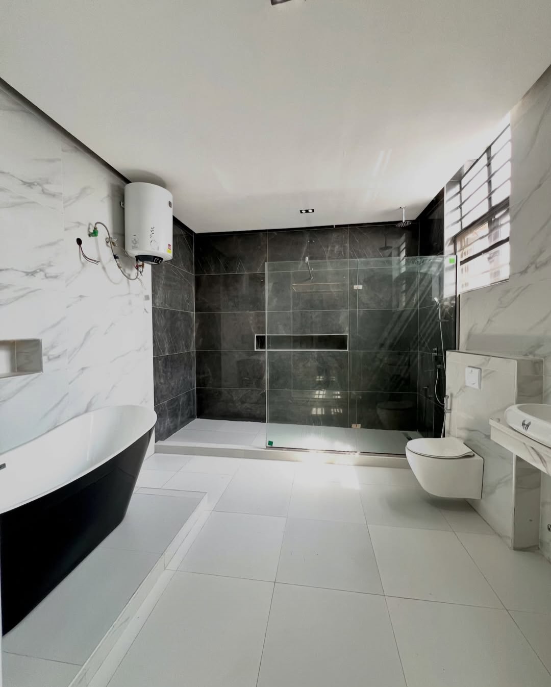 5-Bed Smart Estate Duplex in Chevron | Secure Luxury