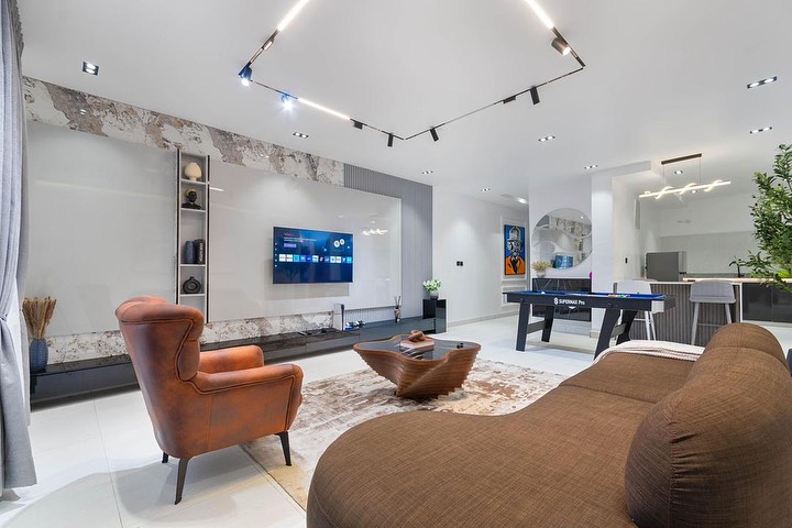 Lekki’s Premier 2-Bedroom Escape with City Views