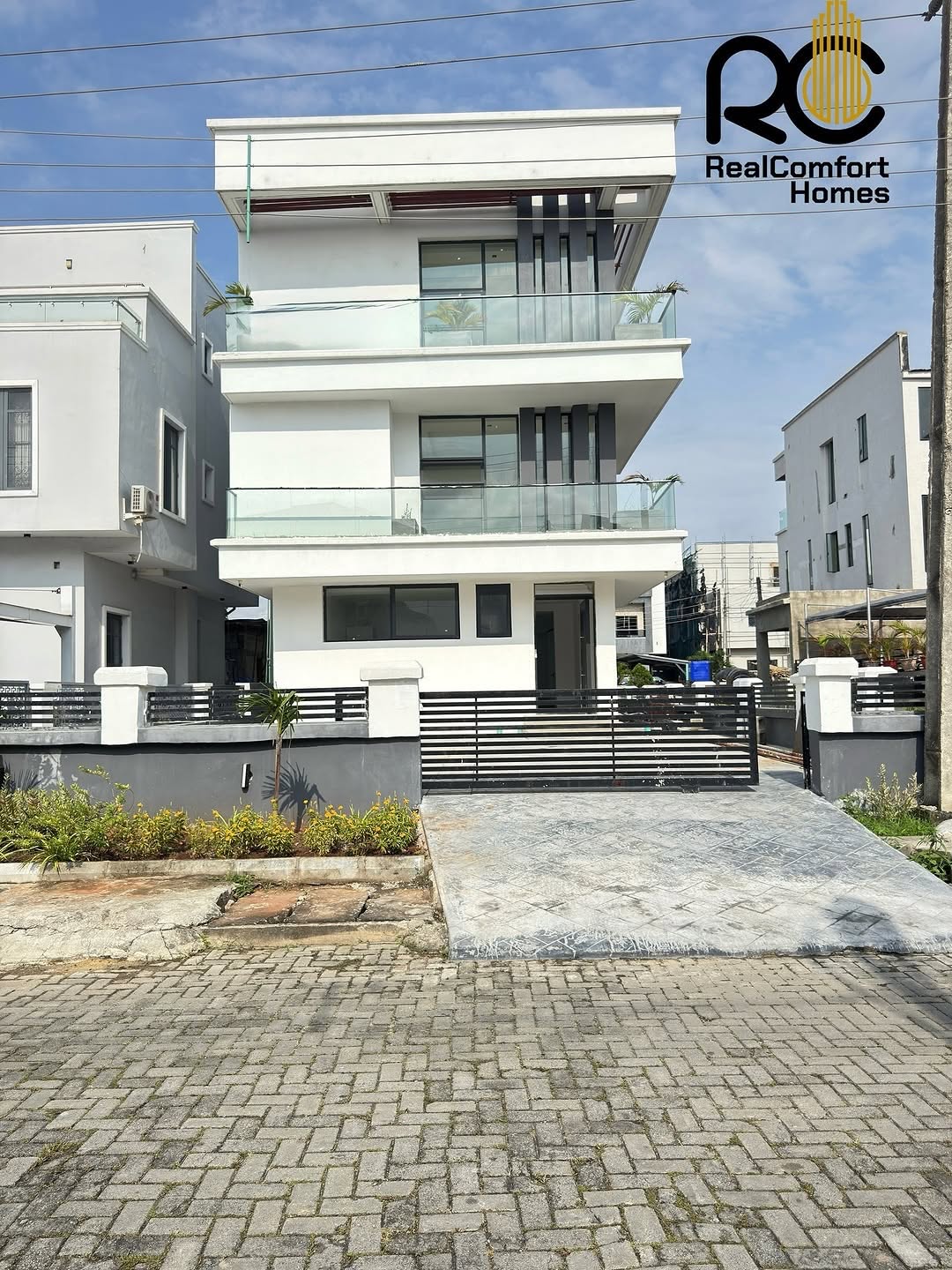 Sweeping Rooftop Views & Private Pool: 5-Bedroom Duplex