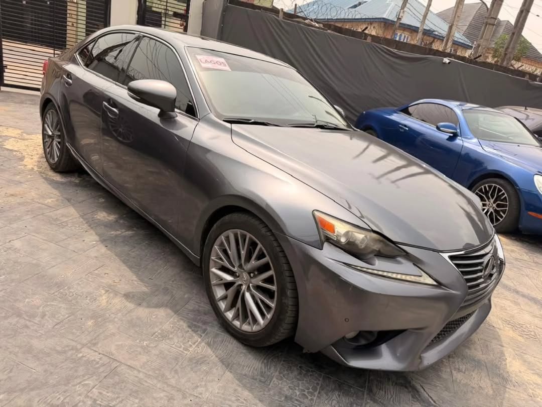 Luxury Lexus IS250: Impeccable 2014, Only ₦17.8M