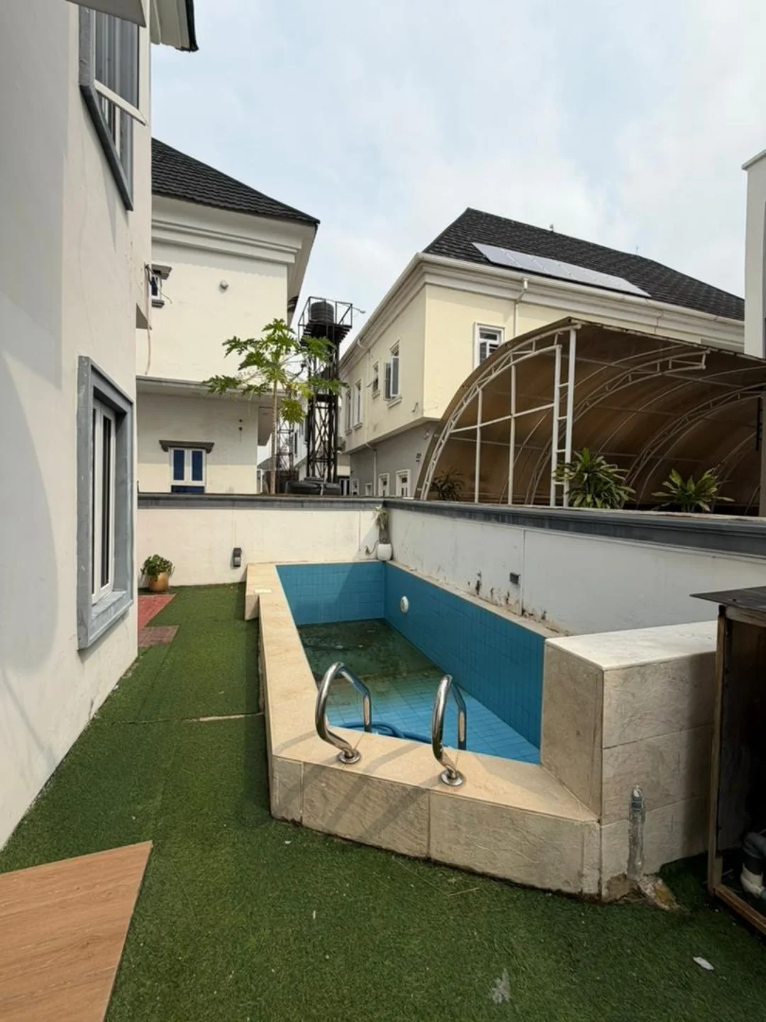 Opulent 5-Bed Duplex with Resort-Style Pool in Lekki