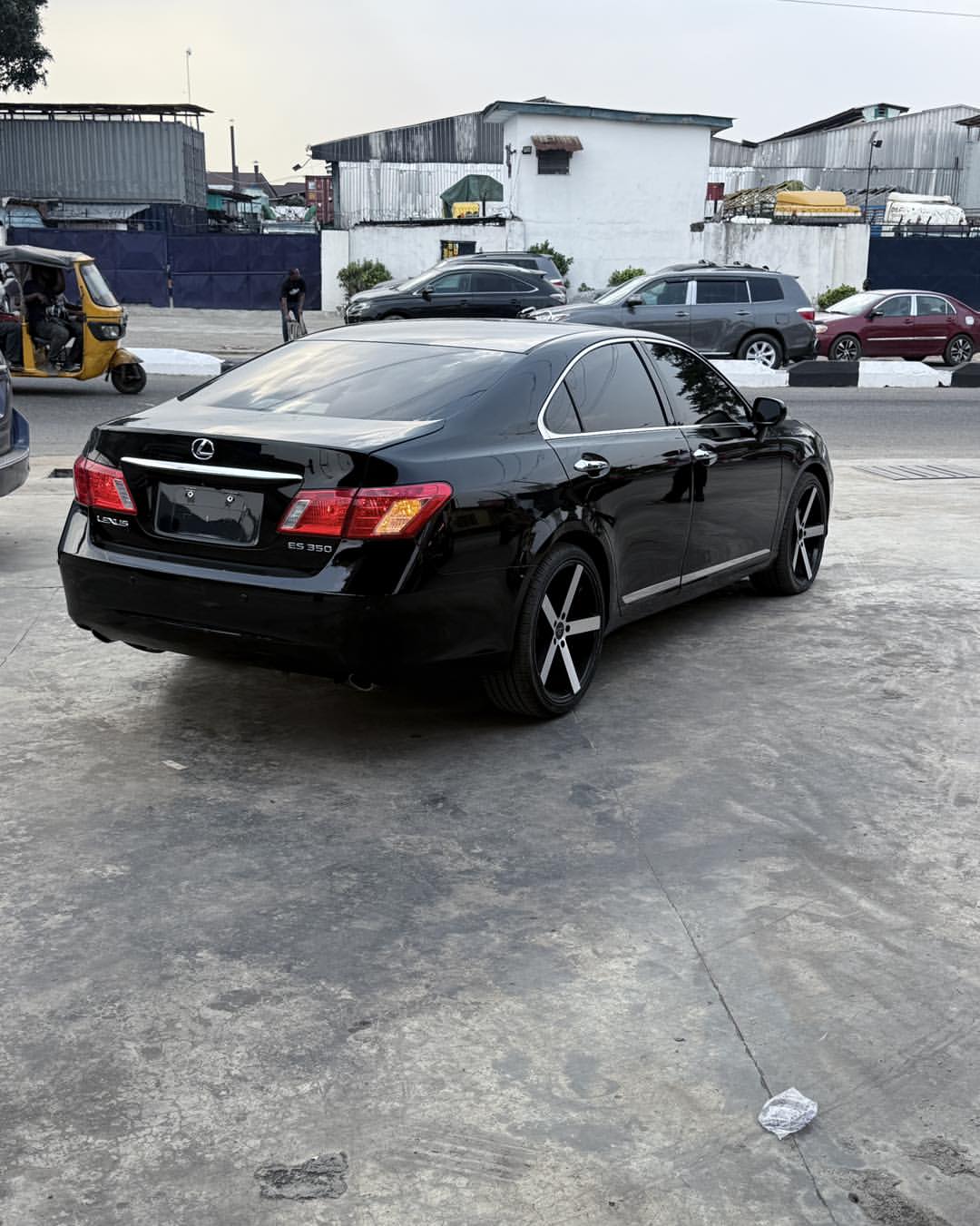 2008 Lexus ES350: Luxury & Power for 10.8M
